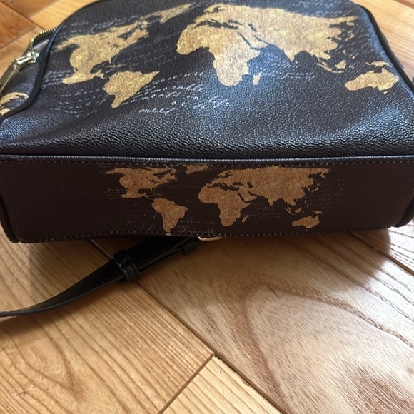 Globe Print Crossbody Purse - Picture 8 of 9